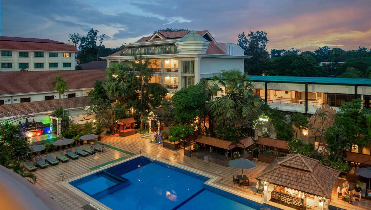 Somadevi Angkor Premium Hotel Siem Reap Exterior photo
